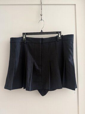 Abercrombie & Fitch Pleated Skort (XL, NWT)